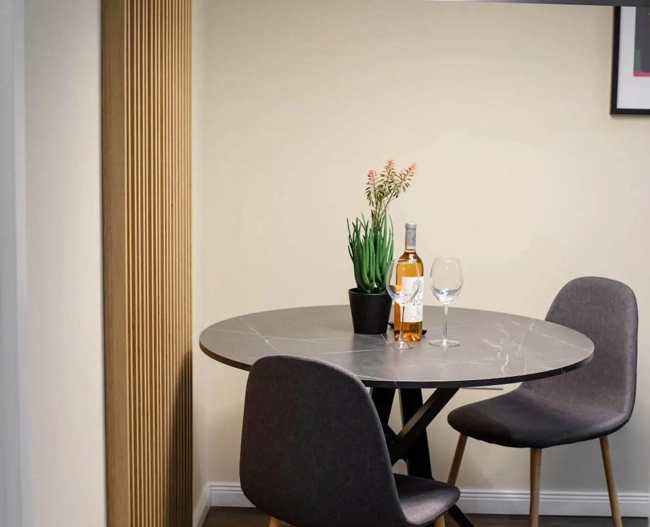 Little Bucharest Downtown Apartments Romana